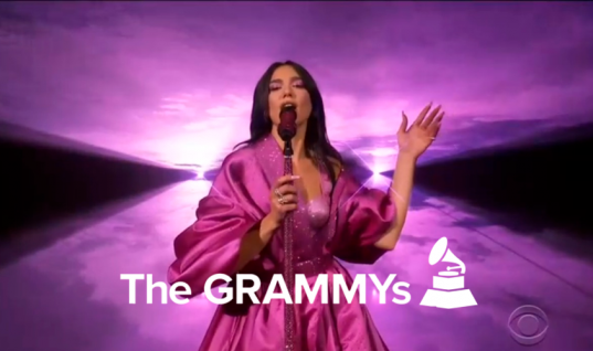 Dua Lipa incendeia o palco do Grammy com “Levitating” e “Don’t Start Now”; assista