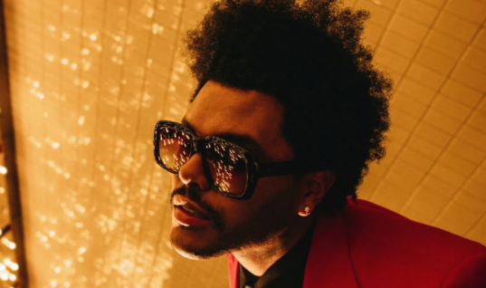 “Blinding Lights”, de The Weeknd, se torna a segunda música mais reproduzida do Spotify