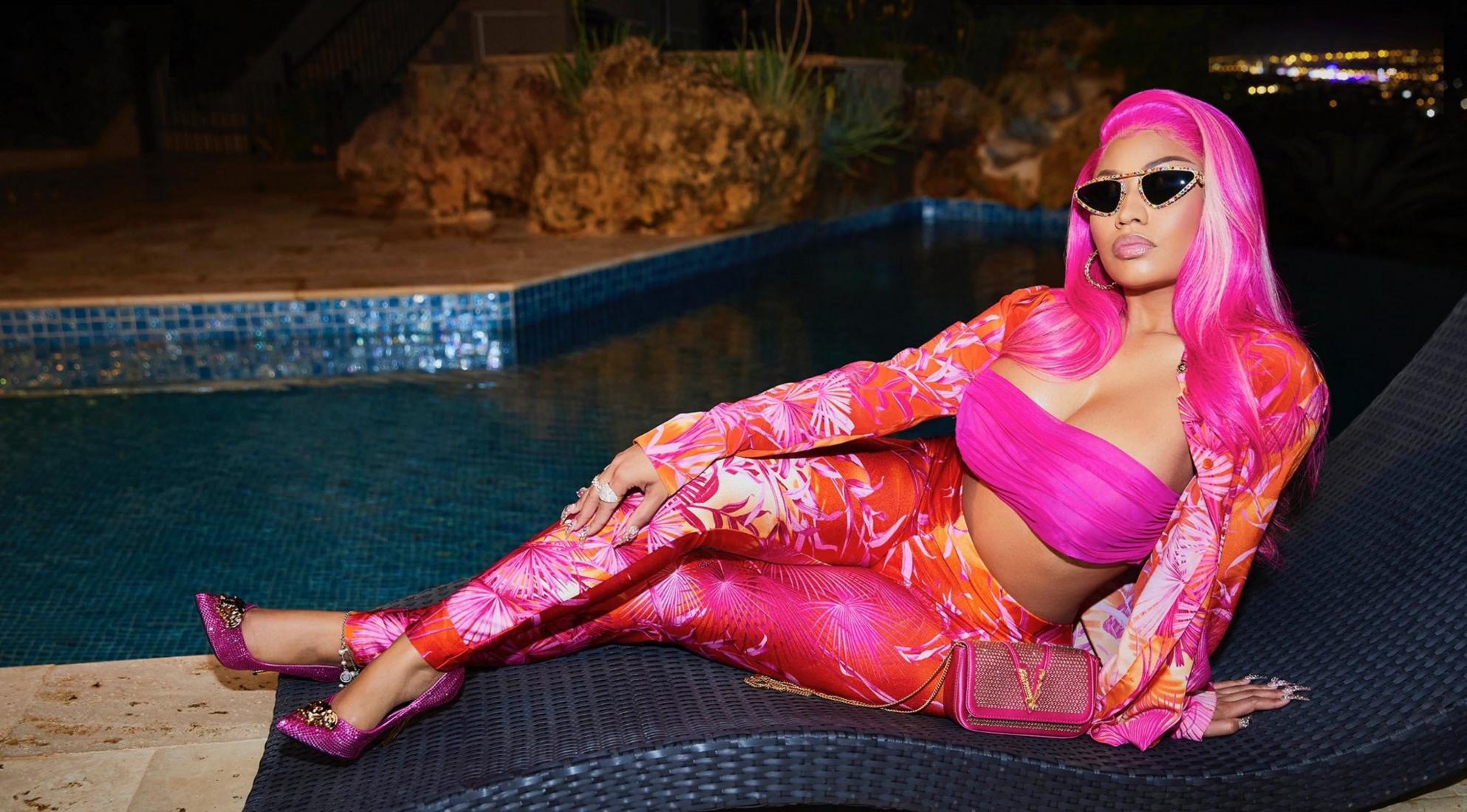 Nicki Minaj irá apresentar episódio de reality e avisa sobre novo álbum: &#8220;Estamos quase lá&#8221;