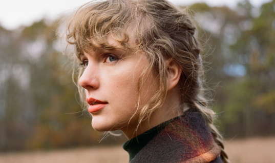Taylor Swift estende seu recorde como a artista feminina com mais entradas na história da Hot 100