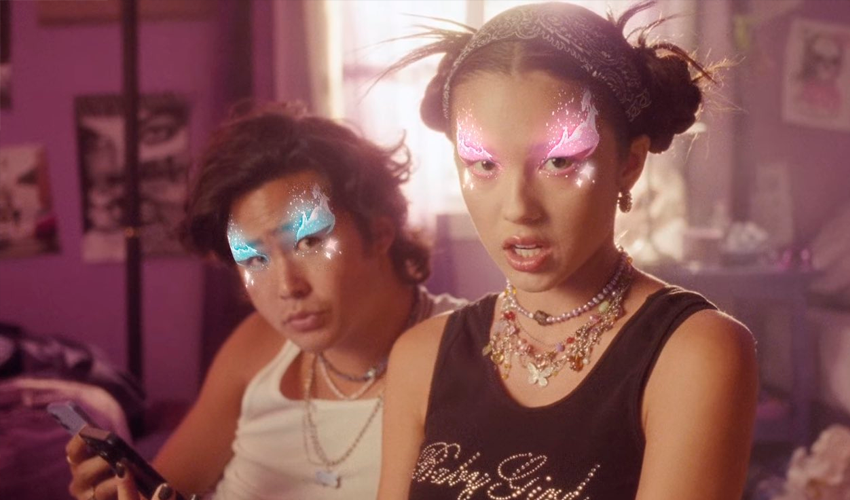 Olivia Rodrigo é uma e-girl punk no videoclipe de &#8220;Brutal&#8221;; assista agora