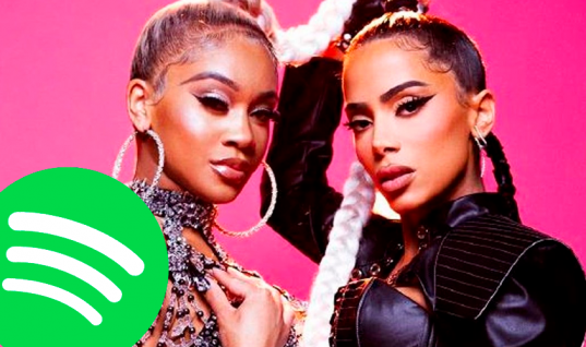 Com quase metade da audiência de fora do Brasil, Anitta e Saweetie estreiam no top 100 global do Spotify com “Faking Love”