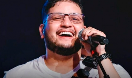 Após intensa luta pela vida, cantor Maurílio morre em hospital de Goiânia