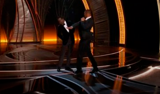 “Tire o nome da minha mulher da sua boca”: Will Smith agride Chris Rock ao vivo no Oscars