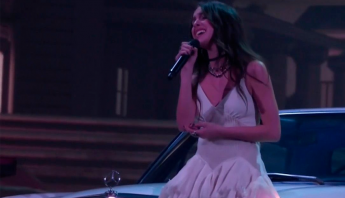 #GRAMMYs: Olivia Rodrigo canta "driver's license", grande sucesso do "SOUR" no palco da cerimônia; assista