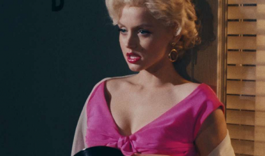 ‘Blonde’, cinebiografia de Marilyn Monroe, é aplaudido por 14 minutos durante o Festival de Veneza