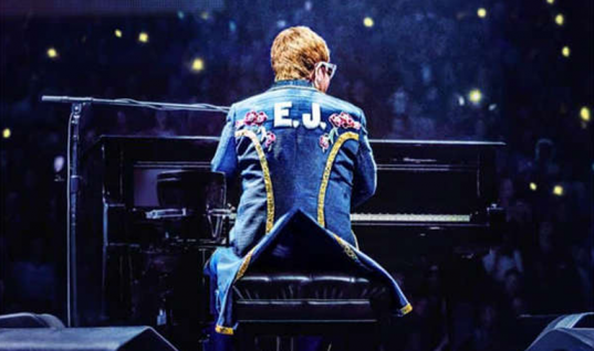 ‘Elton John: O Show da Despedida’, último show do cantor nos EUA  em sua última turnê mundial, está disponível no Disney+