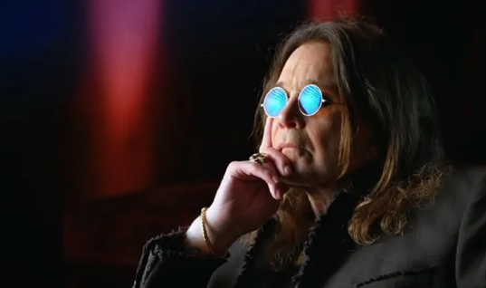 “Não quero ninguém como Johnny Depp”: Ozzy Osbourne fala sobre ator para interpretá-lo em cinebiografia, confira