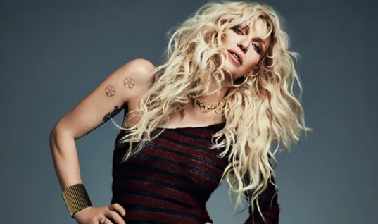 Courtney Love revela que foi demitida de ‘Clube da Luta’ e o motivo teria sido um desentendimento com Brad Pitt, entenda