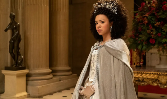 ‘Queen Charlotte’: spin-off de ‘Bridgerton’, da Netflix, ganha trailer intenso, confira