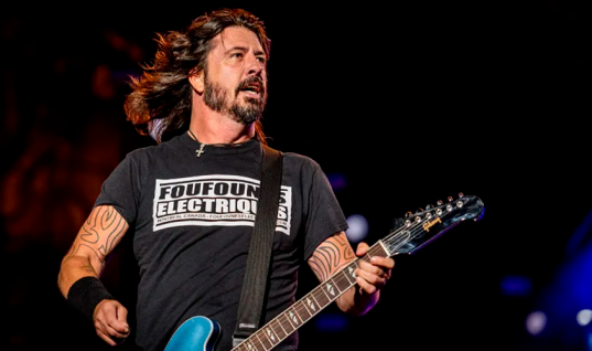 Após esgotar dois dias de Bruno Mars, The Town esgota ingressos do dia do Foo Fighters