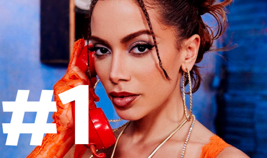 Com 90 FAIXAS no topo do iTunes Brasil, Anitta se torna a primeira artista a conquistar tal feito