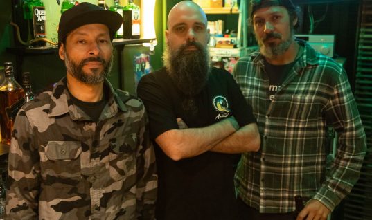 Banda Skutaê lança novo single, “Sociedade Corrompida”